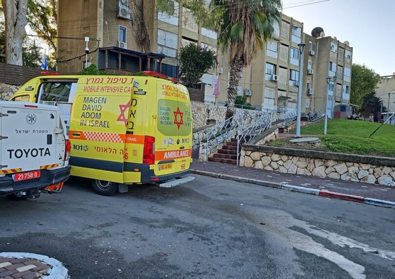 גבר כבן 50 נהרג בשריפה בבניין מגורים בנהריה