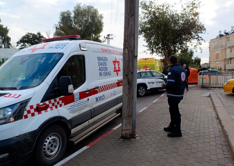 חשד לרצח באופקים: גבר אותר ללא רוח חיים עם סימני דקירה