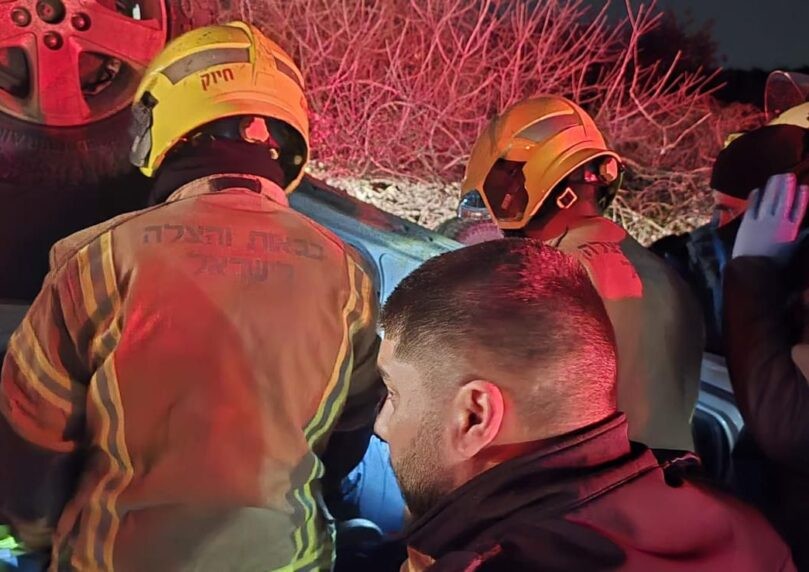 שני פצועים בינוני בהתהפכות רכב סמוך לצומת כיסרא שבצפון