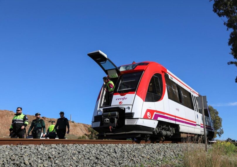 התאונה הרביעית השבוע: רכבת נוסעים בספרד נפגעה מזרוע עגורן