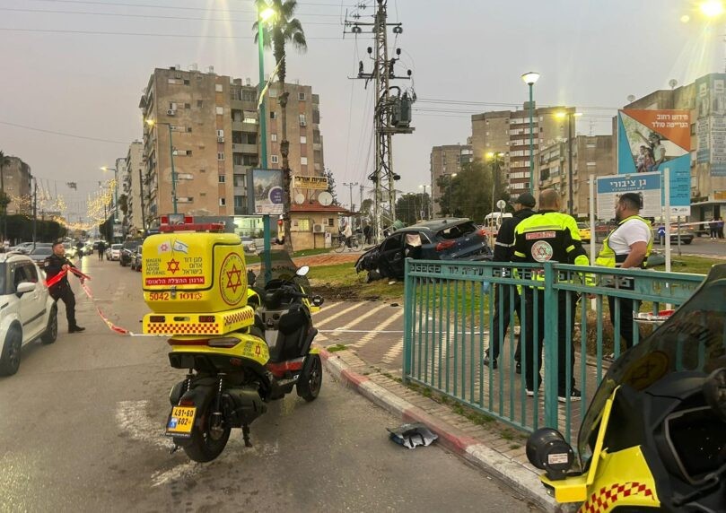 רצח בלוד: רעול פנים ירה בנשק ארוך לעבר רכב - צעיר נהרג
