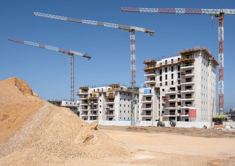 חברת אבו פמילי מגורים גייסה 115 מיליון שקל