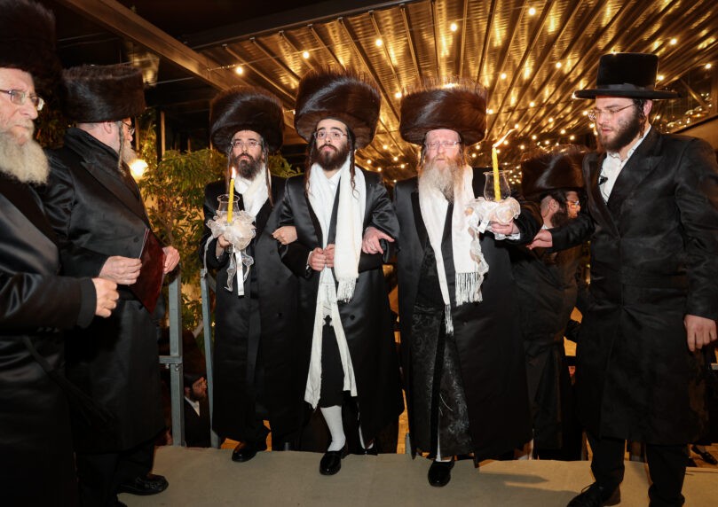 החתונה: בן הרבי מזוויעהל עם בת הרבי מטרעבישאן