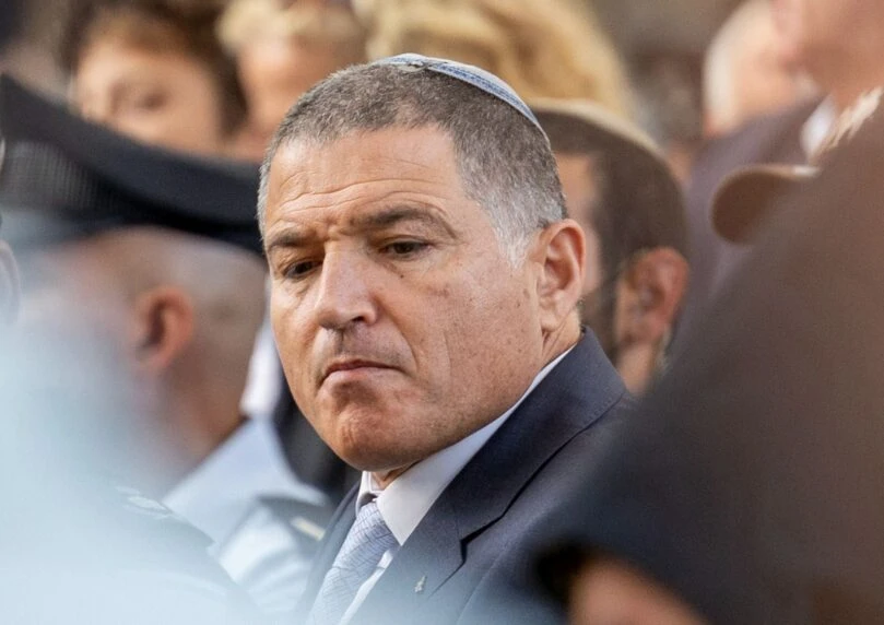 פרשה ביטחונית חדשה? אביו של ראש השב"כ זיני: "הכול שקר גס"