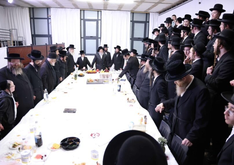 הרבי מדינוב ערך את טיש ט"ו בשבט בביתר עילית