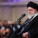 התקשורת הממלכתית באיראן מודה סופית: חמינאי חוסל