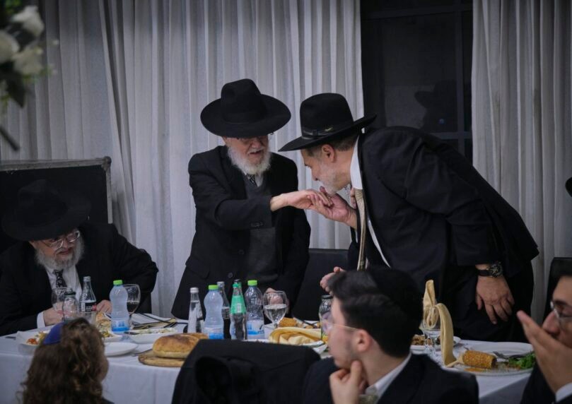 מזל טוב: נכדו ויד ימינו של ראש הישיבה התארס