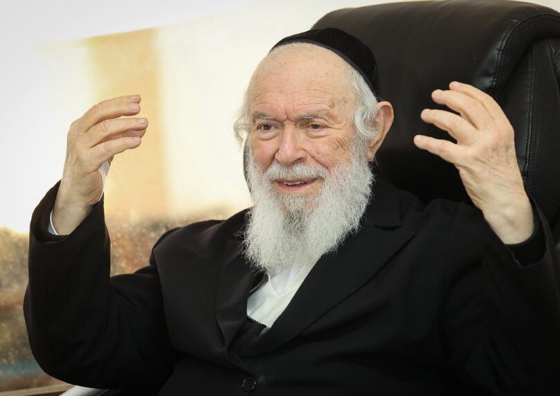 הגר"י זילברשטיין: "מרן הגר"ד לנדו מצפצף על כולם"