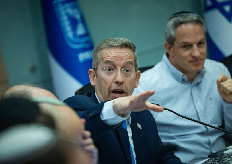מזכיר הממשלה במתקפה חריפה נגד הייעוץ המשפטי: "בדרך לקרע"