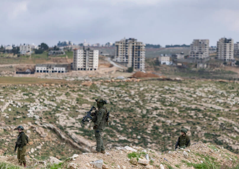 מנסים לקבוע עובדות בשטח: שוטרים פלשתינים מפרים נהלים ביו"ש