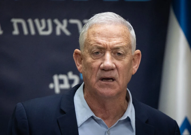 הבלאגן באופוזיציה: גנץ בעקיצה נוספת לחבריו בגוש השמאל