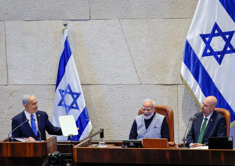 האופוזיציה בחרה בפוליטיקה קטנה על פני תמיכה בברית אסטרטגית