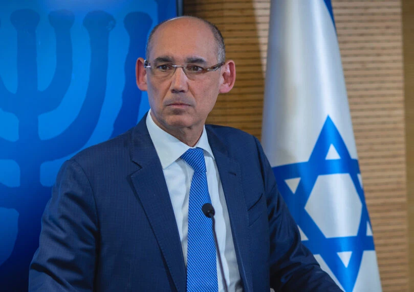 הדילמה של הנגיד: להוריד ריבית או להמתין?