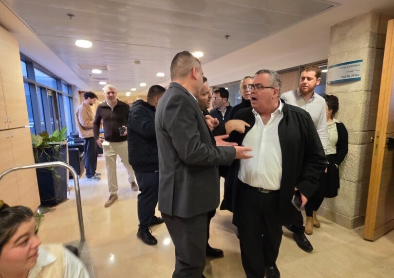פסע מעימות פיזי בכנסת בין יועצו של ראש הממשלה לח"כ דוד ביטן