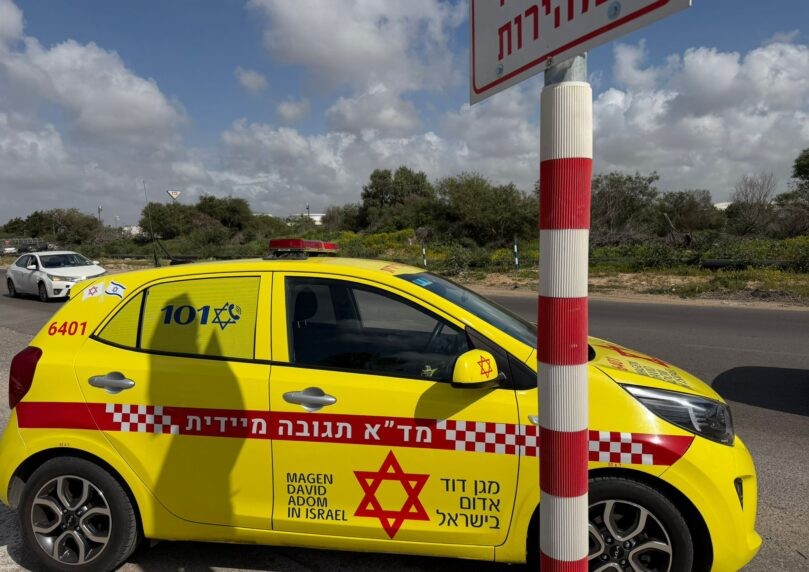 פועל נפגע מטרקטור סמוך לקריית גת
