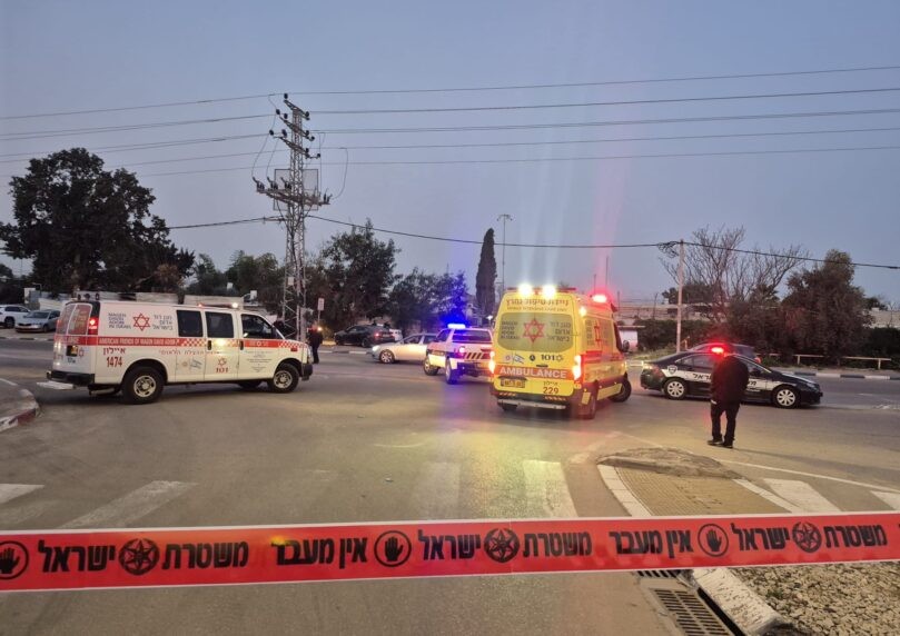 חשד לרצח בלוד: גבר אותר ללא רוח חיים עם פציעות חודרות