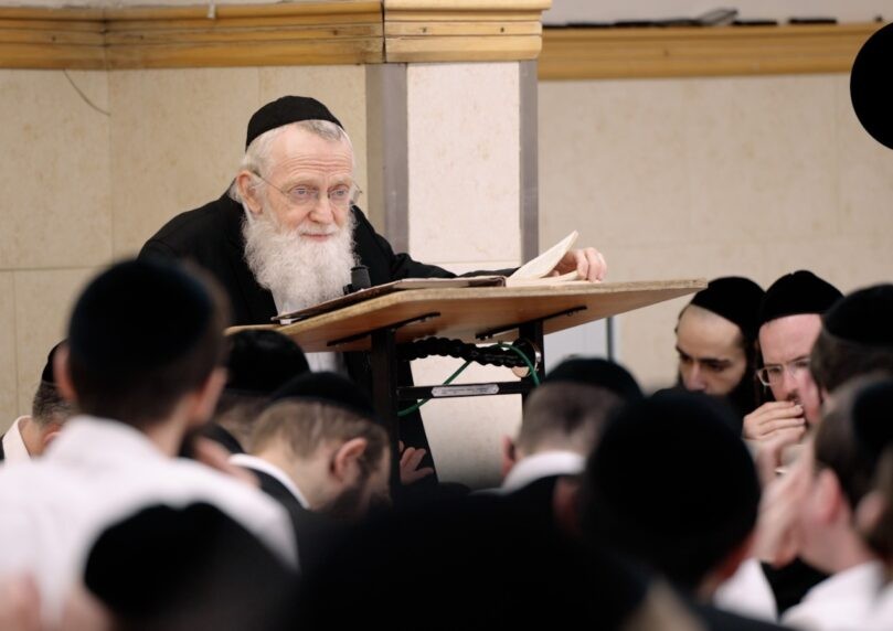 היסטוריה: הגר"א אריאלי יישא דברים מחוץ לשיעוריו