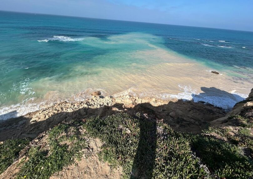 מצוק התמוטט במפתיע, חופים באזור נמצאים בסכנת סגירה