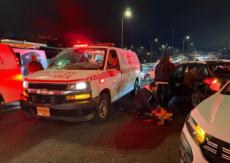 כביש 1 חסום לתנועה בשני הכיוונים סמוך למחלף חמד