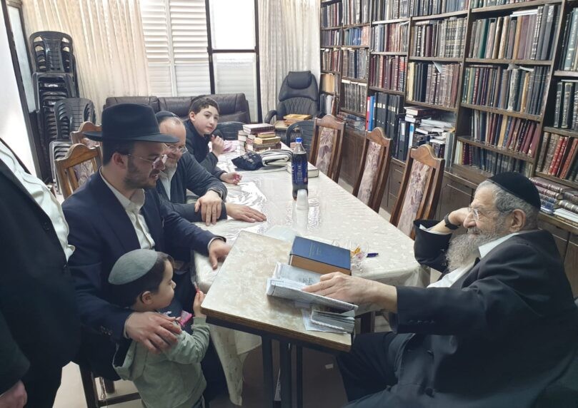 "סבא, שוב באו מחבלים": כשהאברך נעצר מול בתו בת השש