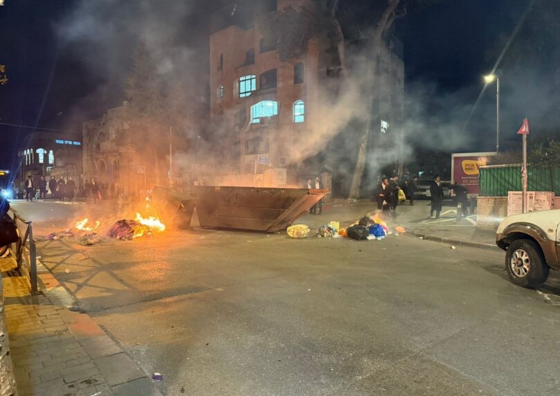 הפרות סדר בירושלים: המשטרה פועלת באמצעים לפיזור הפגנות