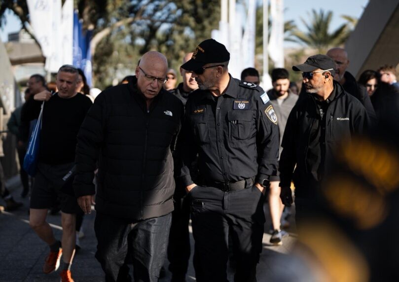 המפכ"ל הזניק את השוטרים והמשיך להערכת מצב ביטחונית