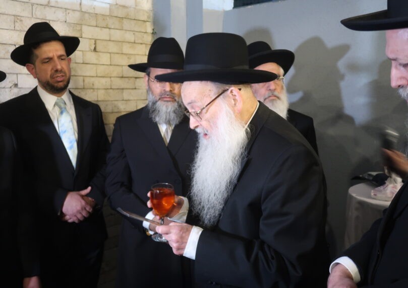 נכד זקן חברי המועצת עם נכדת ראש הישיבה מבני ברק