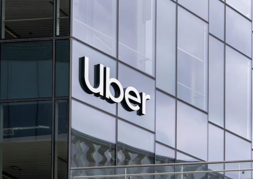 בישראל עדיין תקועים מאחור: מהפכת ה-UBER בעולם התיירות