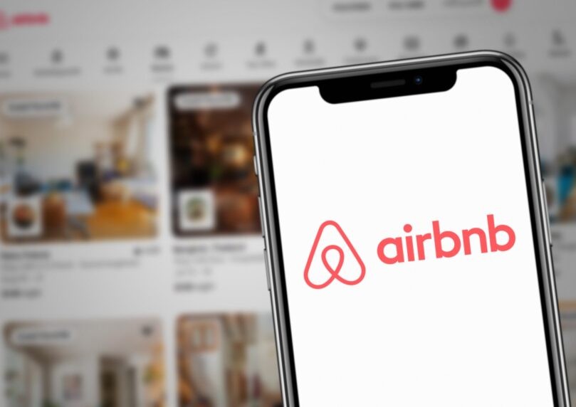 Airbnb הציגה תחזית ורודה לתקופה הנוכחית – למה המניה צנחה?