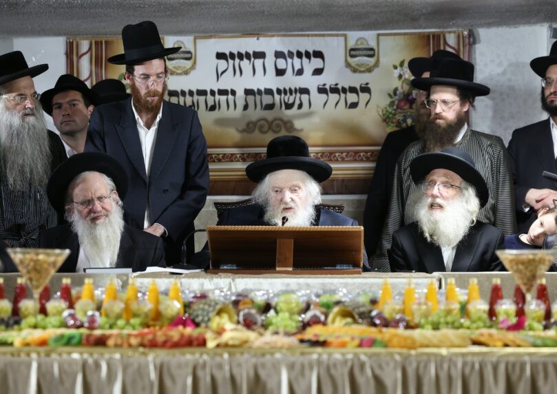 אברכי הכוללים התכנסו ל'פירות טיש' אצל הגאב"ד