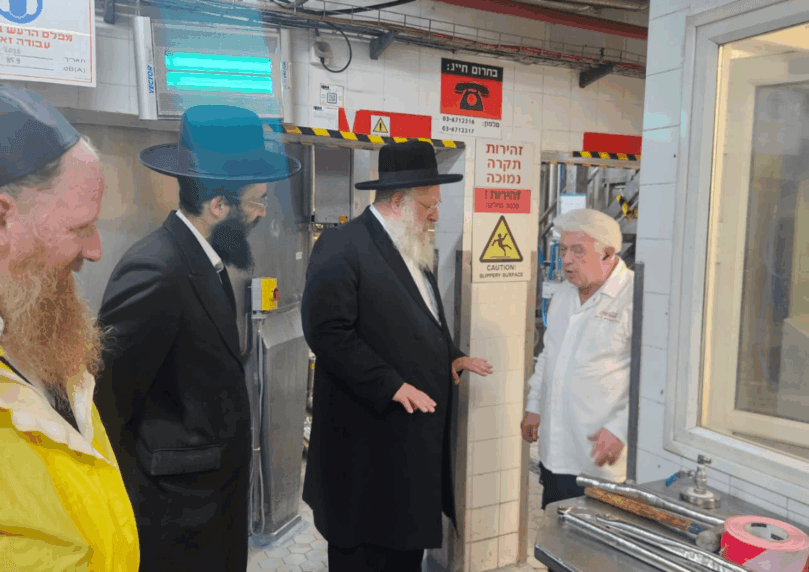 בהשגחה מהודרת: קוקה-קולה מוכנה לפסח תשפ"ו