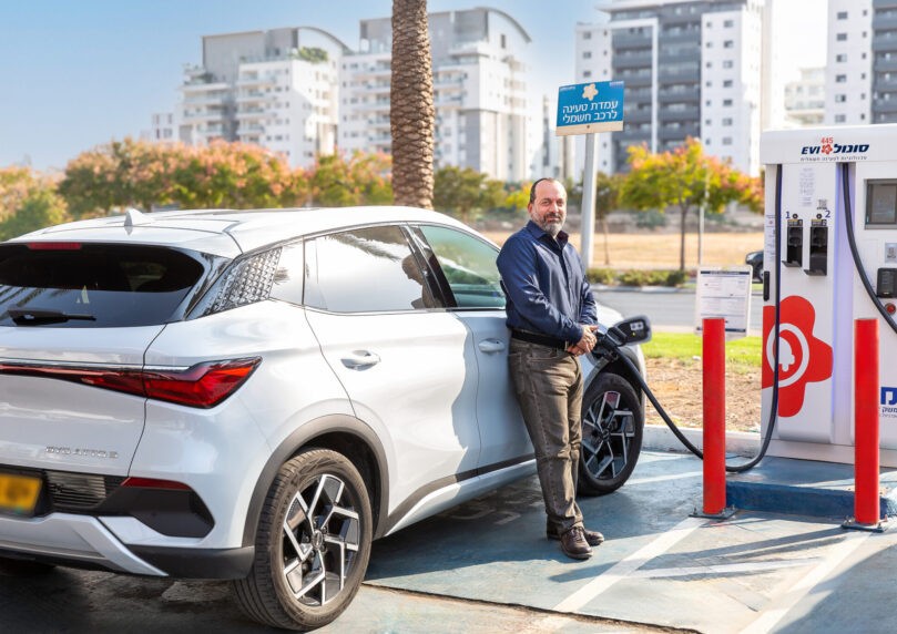 להאצת שוק הטעינה החשמלית: נאייקס חתמה על שותפות עם Tritium