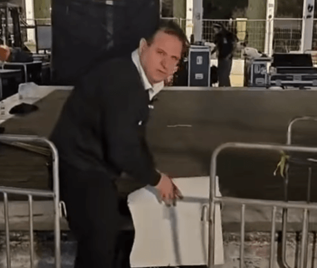 ח"כ איימן עודה סירב לשוחח עם כתבתנו: "את מערוץ 14"