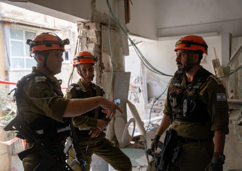 מפקד פקע"ר באחת מזירות הנפילה במרכז: "ההנחיות מצילות חיים"