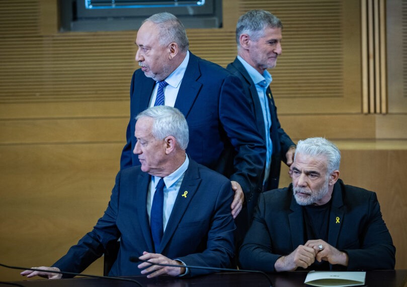 הגינויים הסלקטיביים לגזענות של זיו אגמון חושפים את השיטה