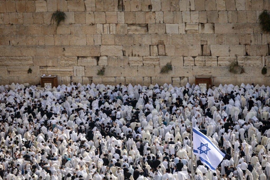 Rabbi of Western Wall Urges Museum to Return Sacred Stone