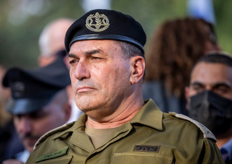 זעקת אשת הלוחם נגד זמיר: "מאות ימי מילואים, 10 ילדים בבית"