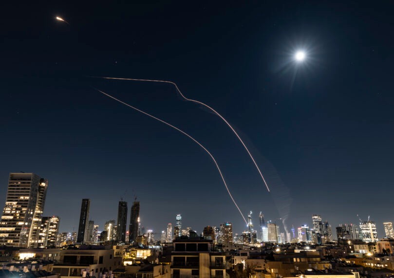 האזעקות בצפון: הטילים ששוגרו מאיראן נפלו בשטח פתוח