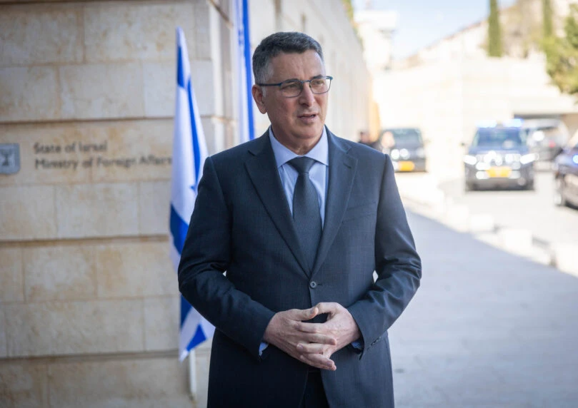 חיזוק הברית באירופה: סער יצא לביקור מדיני בצ'כיה