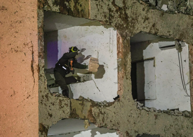 בצה"ל מסרבים להסביר מה גרם לפגיעות הישירות בדימונה ובערד