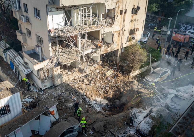 השיגור מאיראן למרכז: 6 פצועים קל בזירת נפילה בתל אביב
