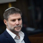 סמוטריץ' בתגובה לבקשת המעצר: "אחתום על פינוי ח'אן אל-אחמר"