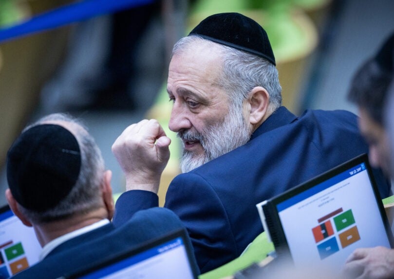 אריה דרעי באולטימטום חדש: "לא נתמוך בשום חקיקה קואליציונית"