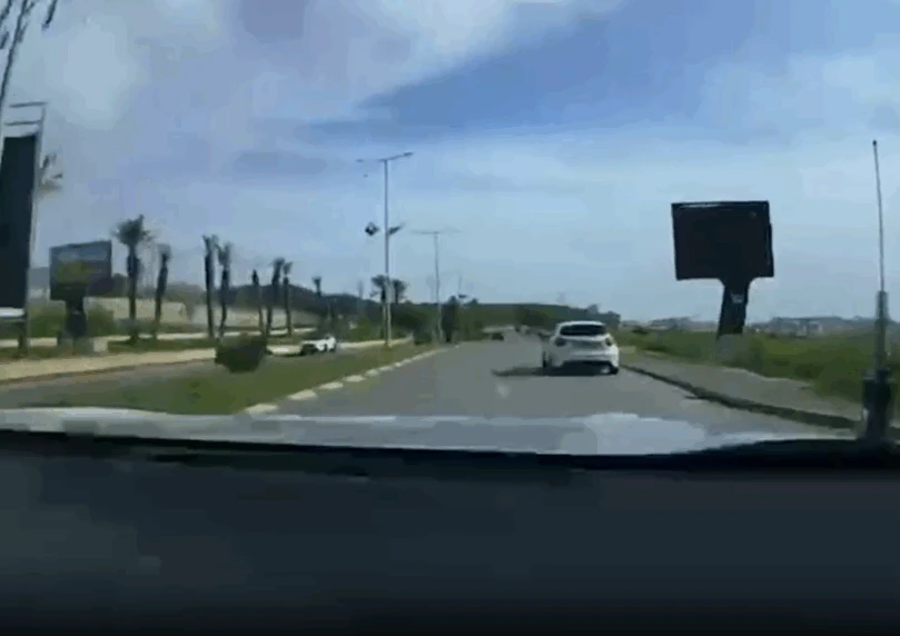 תיעוד בלעדי: נהג עם טלפון, ברח מהשוטרים - ונעצר בביתו | צפו