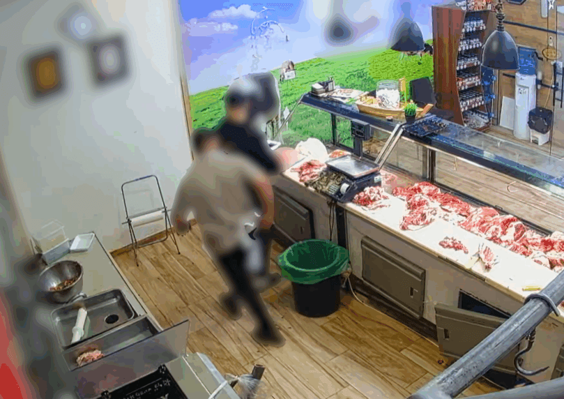 "פצצה מתקתקת": ערבי מג'נין נעצר בתוך אטליז | תיעוד בלעדי