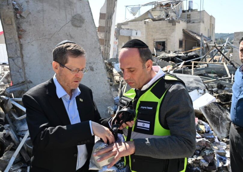 הרצוג: "ניצבים מול אימפריית רשע שהגיע הזמן לקצוץ את כנפיה"