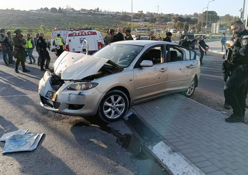 רצף של פיגועים ברמת גן ובצומת תפוח, בכיר בש"ס נפצע קשה