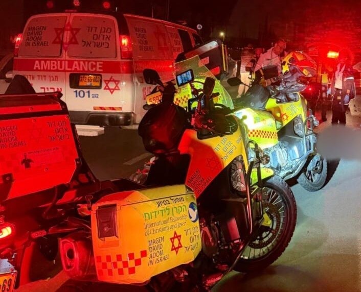 צעירה נהרגה מפגיעת רכב ברחובות בדרכה למרחב מוגן