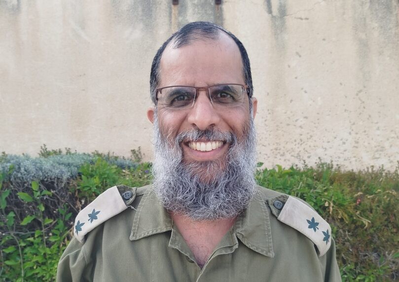 ברית המשרתים? התמיכה של 'יש עתיד' נגד המועמד שמשרת במילואים