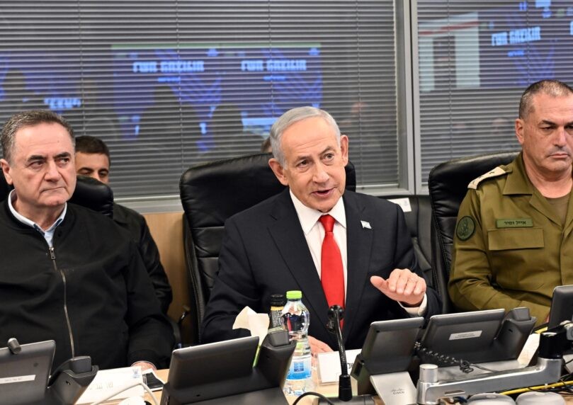 שיעור בהיסטוריה בקבינט: הספר שרה"מ הביא לישיבה והמסר לשרים